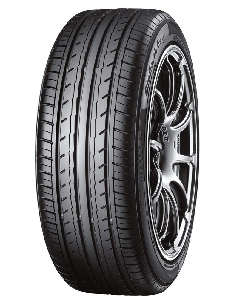 215/55R17 94V YOKOHAMA BLUEARTH-ES ES32