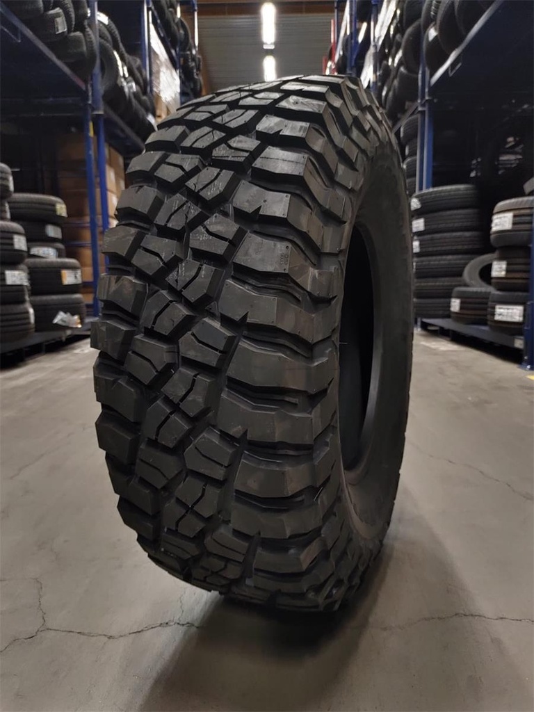 27.00/9R14 N BFGOODRICH MUD TERRAIN T/A KM3 XL